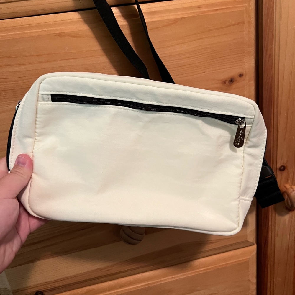 Thirty-One nylon crossbody belt bag off white cream like new